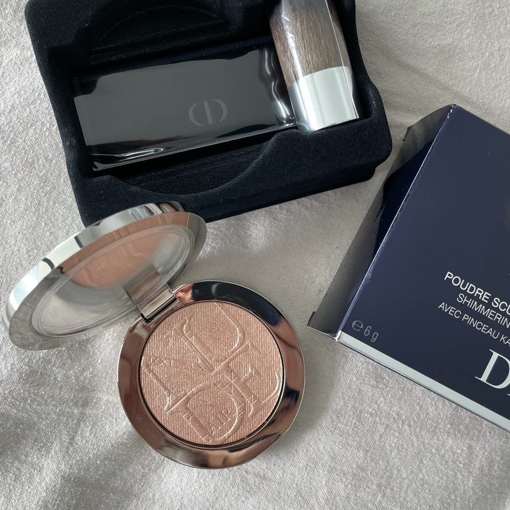 💯 DIOR NUDE GLOW AIR LUMINIZER POWDER 001